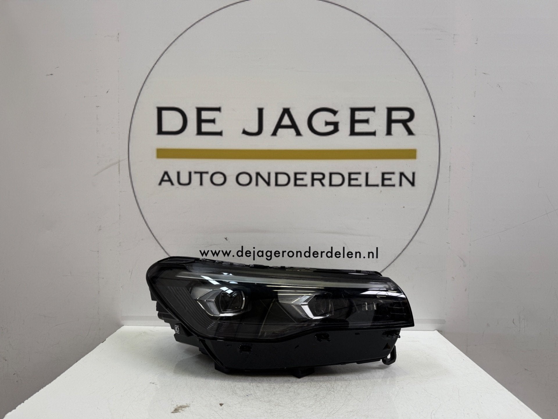 Phare droit pour VW Tiguan 571 IQ (matrice 571941060J), Volkswagen, Volkswagen AG, Vw@volkswagen.de, Utilisé