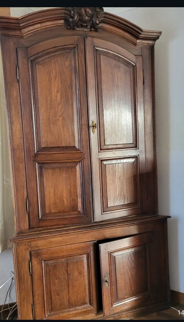 Imposante Antieke houten(vol-eik) hoekkast, Ophalen