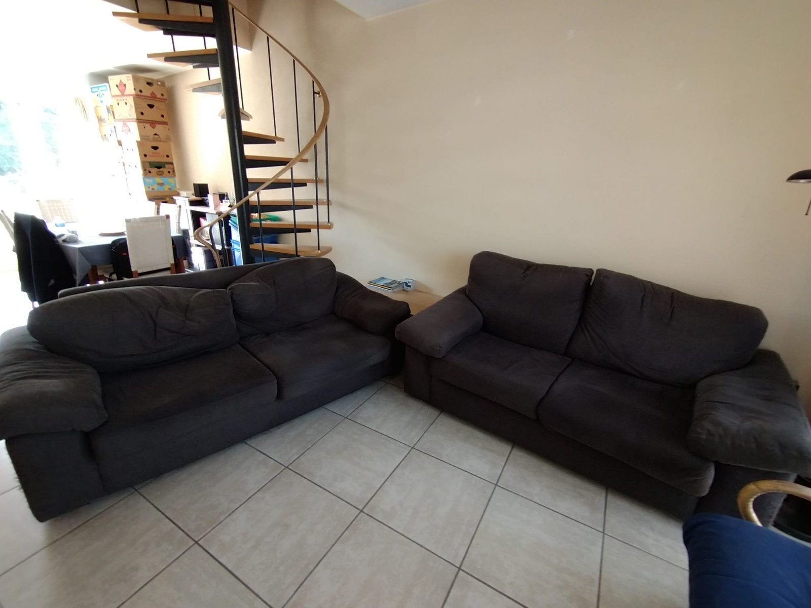 Tafel met 6 stoelen en 2 2-zit fauteuils blauw., Ophalen