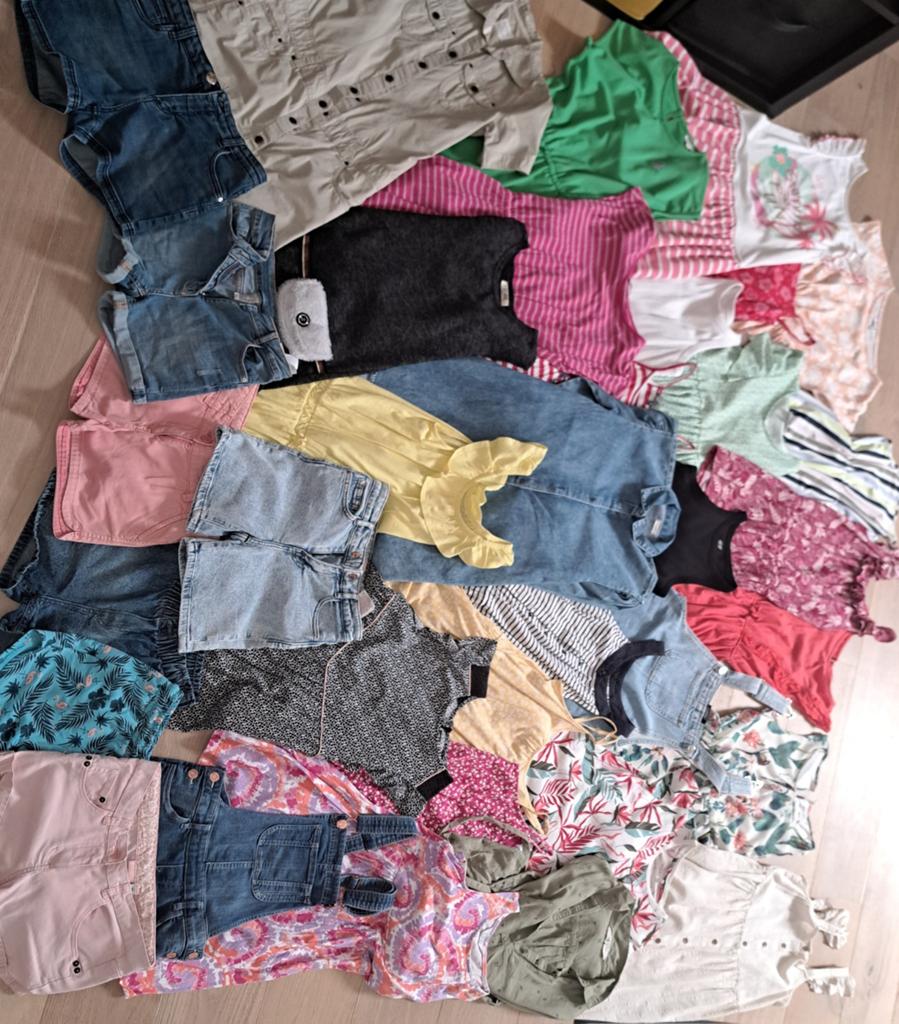 Vêtements fille à vendre