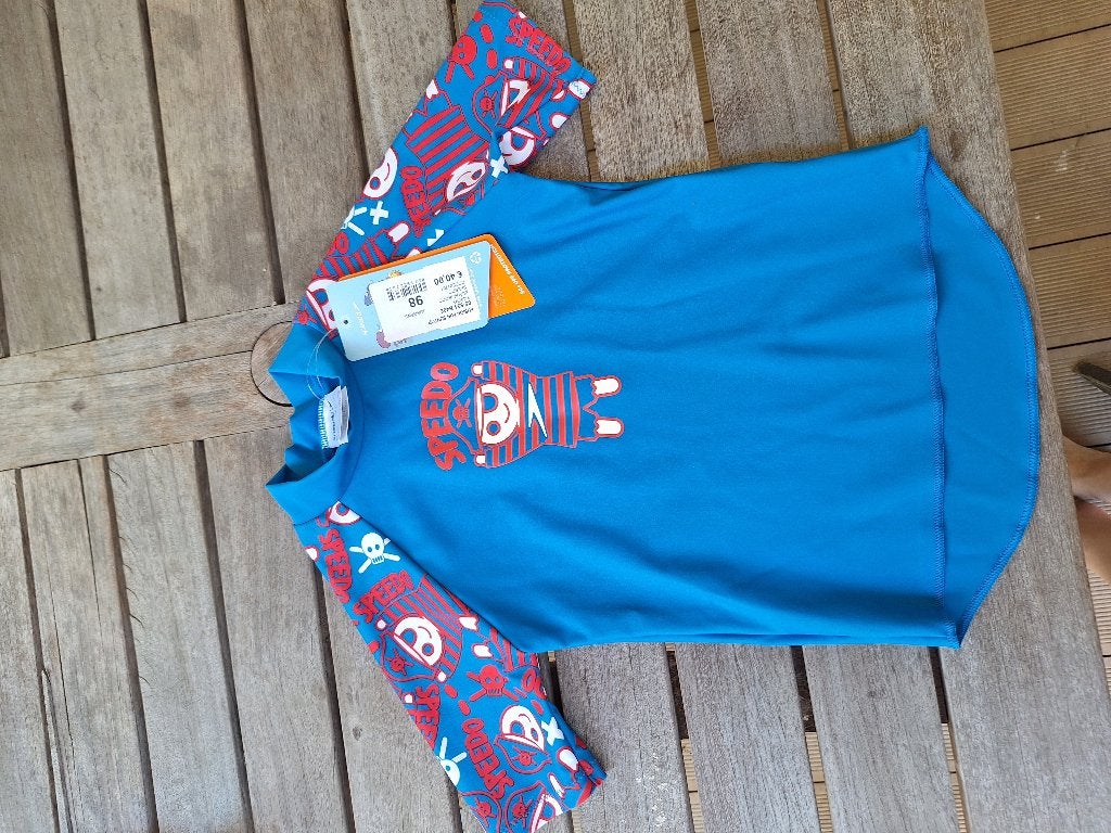 speedo zwem T shirt met UV bescherming maat 98, Enfants & Bébés, Maillots de bain pour enfants, Neuf, Garçon ou Fille, Taille 98