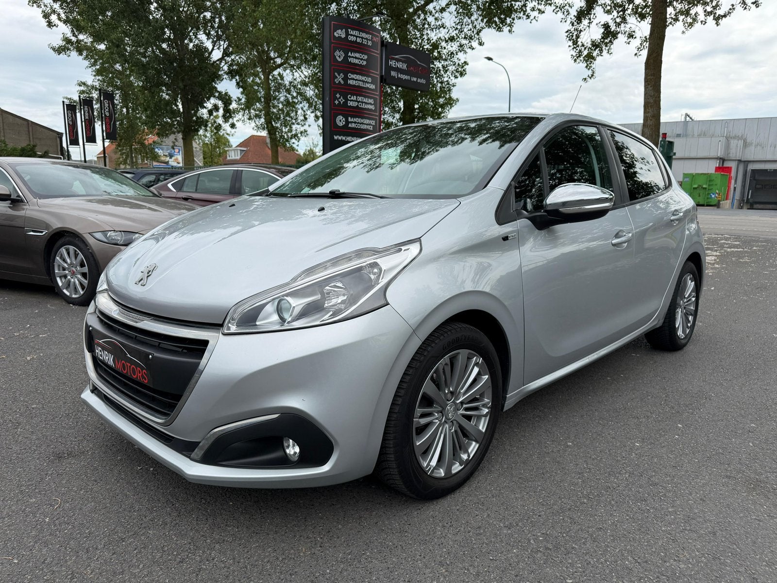 Peugeot 208 1.2i •Airco• •Cruise• PROPERE STAAT, https://public.car-pass.be/vhr/51dc2b9d-b277-4791-979a-47289b11cadb, Bedrijf