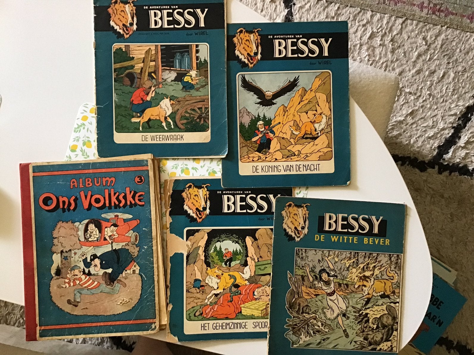 Vintage Bessy strips + ons Volkske nostalgie verzameling, Meerdere stripboeken, Ophalen of Verzenden, Gelezen