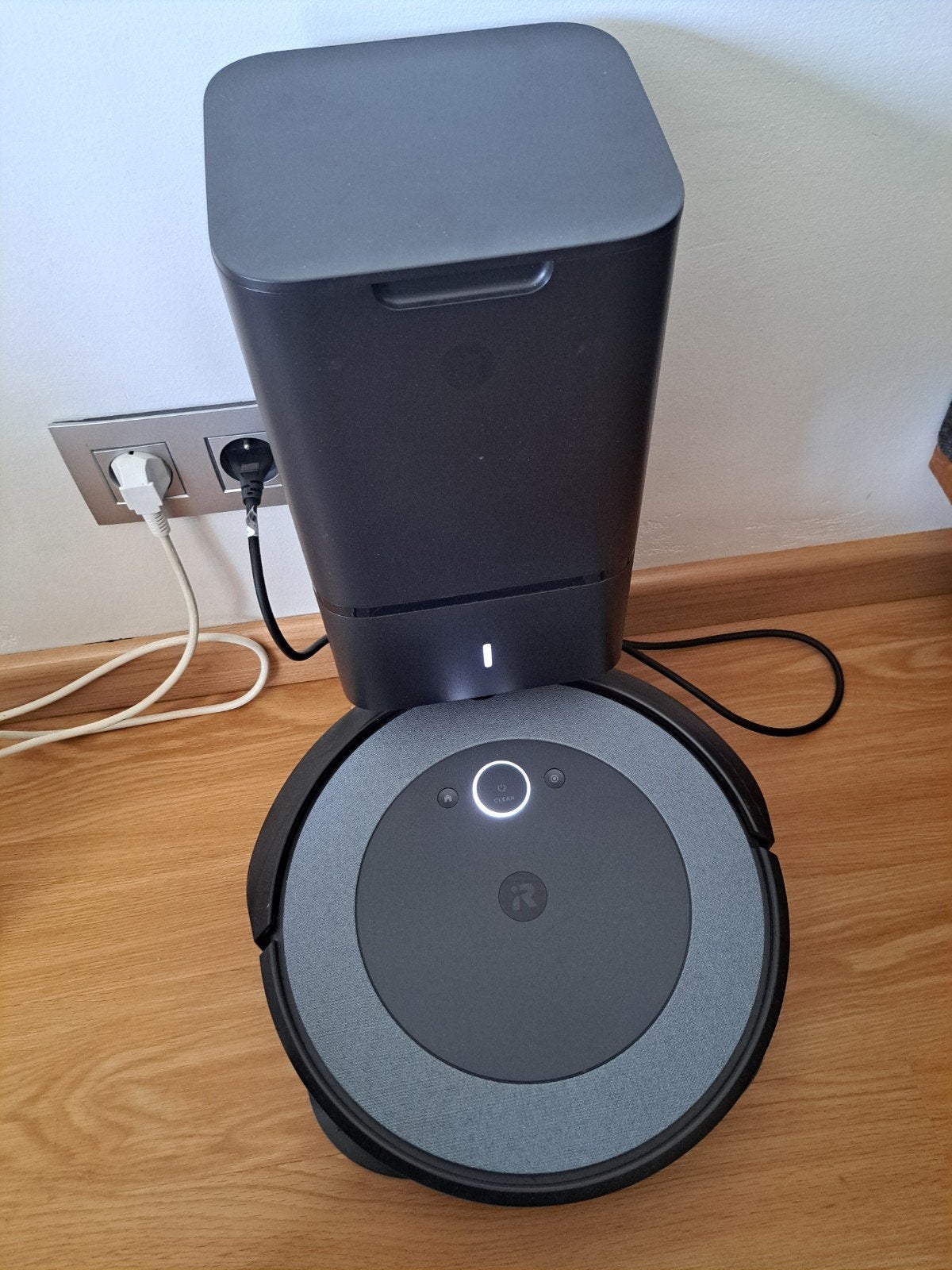 Roomba i5+ zelflegende robotstofzuiger met wifi-verbinding, Enlèvement, Aspirateur robot, IRobot