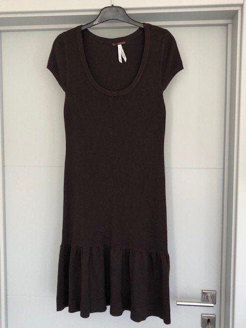 Jurk in fijne tricot ( bruin ) 36, Kleding | Dames, Jurken, Bruin, Lola & Liza, Ophalen of Verzenden, Zo goed als nieuw
