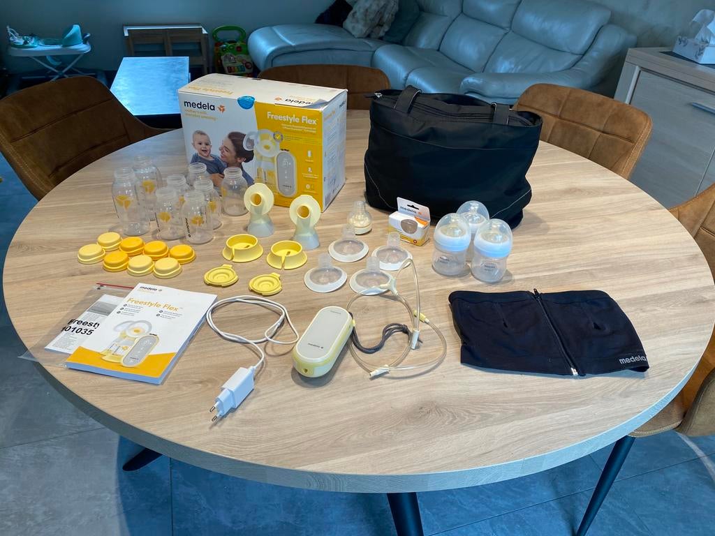 Medela Freestyle Flex + accessoires, Enlèvement, Utilisé, Tire-lait
