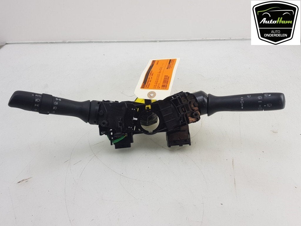 COMBINE COMMODO Peugeot 108 (|B000777880|B000901680|), Utilisé, Peugeot
