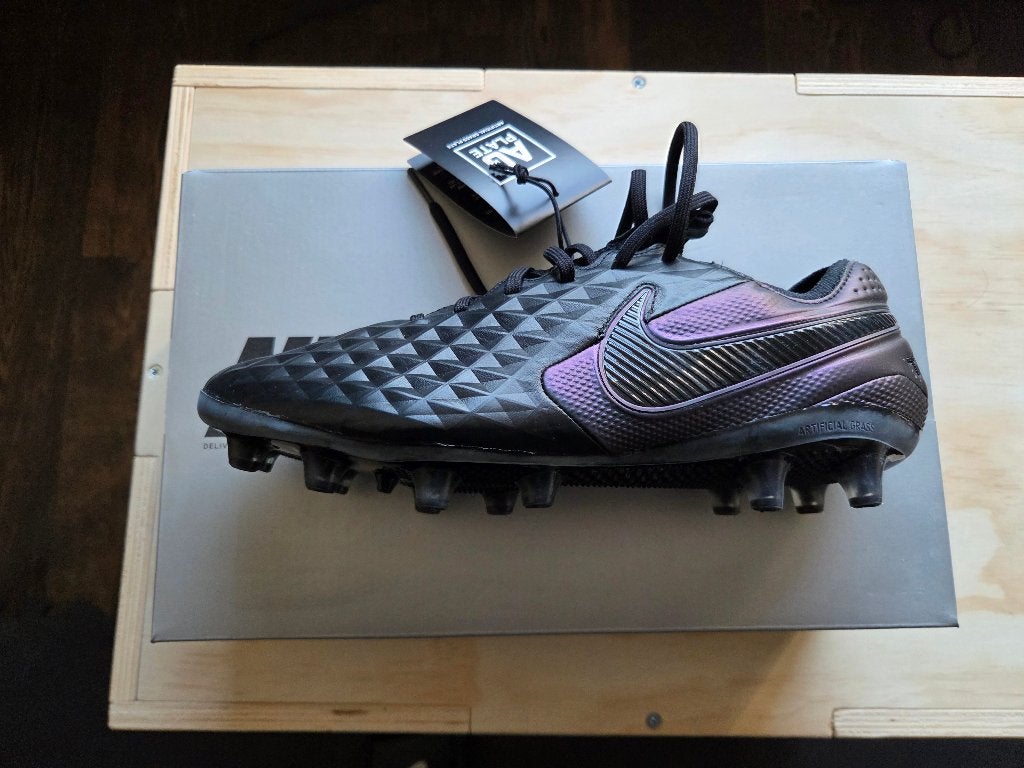 Nike Tiempo legend 8 elite AG-PRO 41, Sport en Fitness, Voetbal, Ophalen of Verzenden, Nieuw, Schoenen