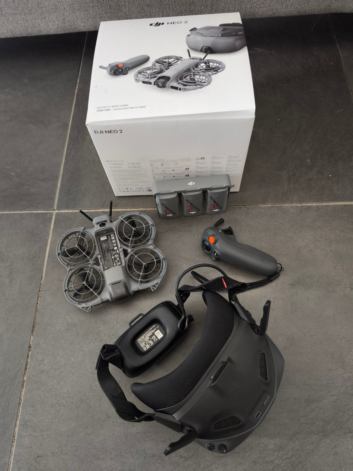 dji neo2 fly more combo met Care en 5 m oud, Hobby en Vrije tijd, Modelbouw | Radiografisch | Helikopters en Quadcopters, Ophalen