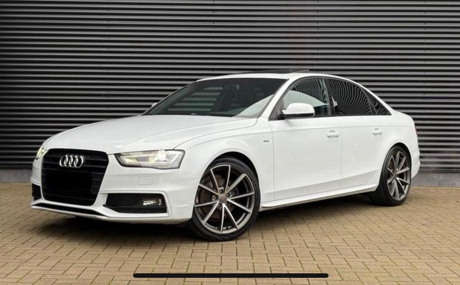 Audi A4 B8.5 - 1.8 TFSI Euro6 - problème moteur, Autos, Audi, Cuir, Achat, 1786 cm³, Boîte manuelle