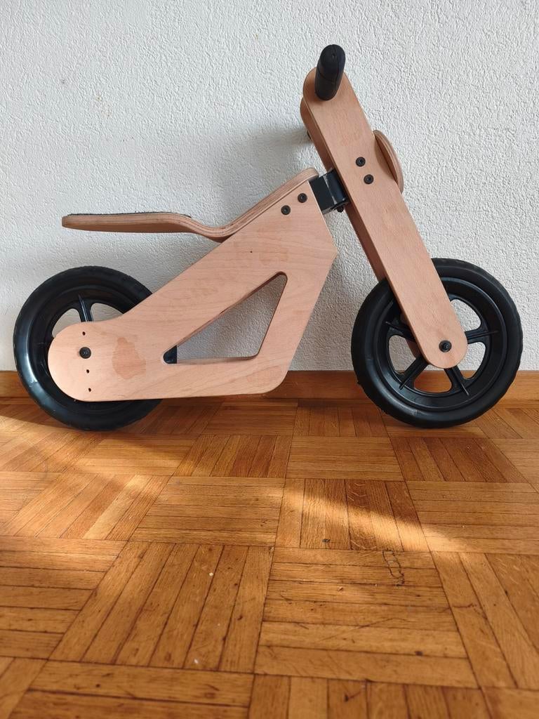 Draisienne en bois pour enfant très peu utilisée, Envoi