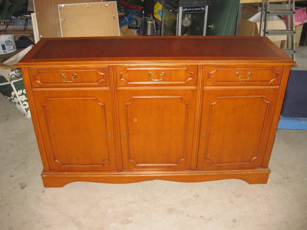 Dressoir, drie deuren en 3 laden afmeting 84 cm h , b 140 cm, Avec tiroir(s), 100 à 150 cm, Enlèvement, Utilisé