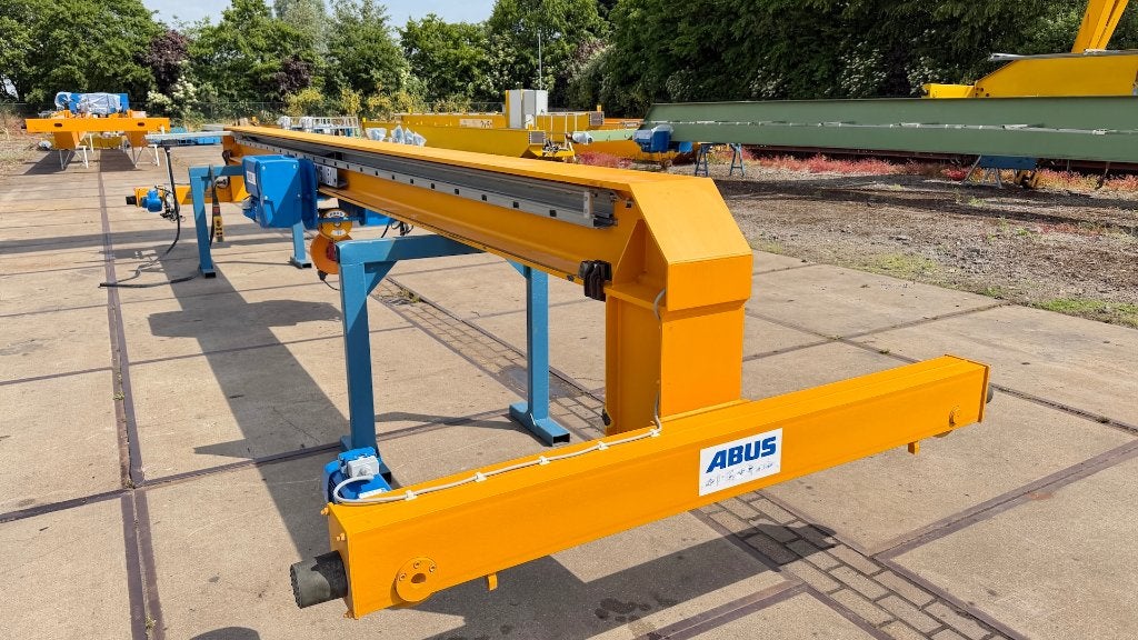 Rolbrug 8.635 mm / 5 ton / 2006 / Abus / i.g.st., Doe-het-zelf en Bouw, Ophalen, Gebruikt, Elektrisch