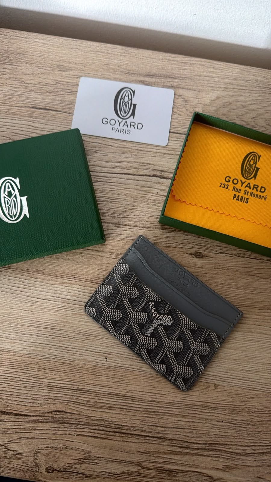 Goyard, Ophalen, Zo goed als nieuw, Grijs, Guess