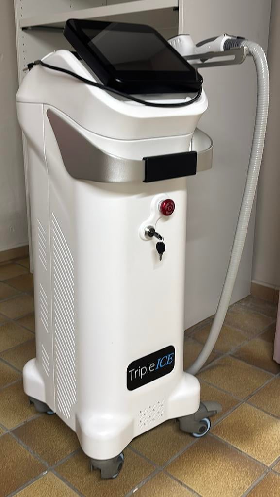 Laser ontharing toestel Triple Ice professioneel, Electroménager, Équipement de Soins personnels, Utilisé, Enlèvement