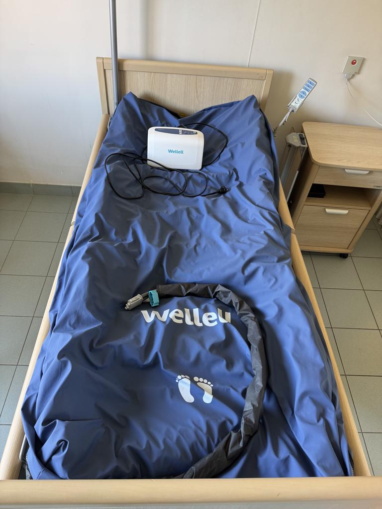 Luchtdruk matras tegen doorligwonden, Huis en Inrichting, Slaapkamer | Matrassen en Bedbodems, Zo goed als nieuw, Matras, 90 cm