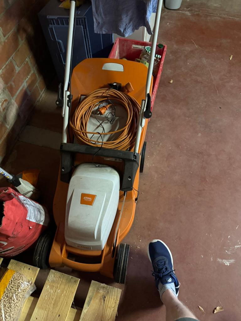 Grasmaaier stihl, Jardin & Terrasse, Tondeuses à gazon, Enlèvement, Comme neuf