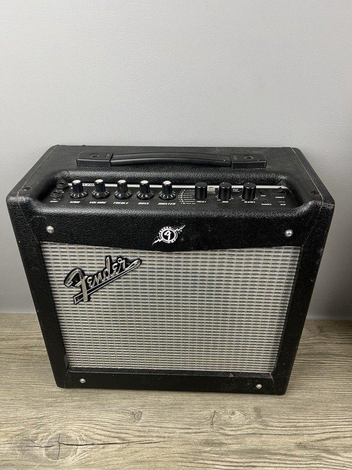 Fender Mustang, Muziek en Instrumenten, Versterkers | Bas en Gitaar, Gebruikt, Gitaar, Minder dan 50 watt, Ophalen