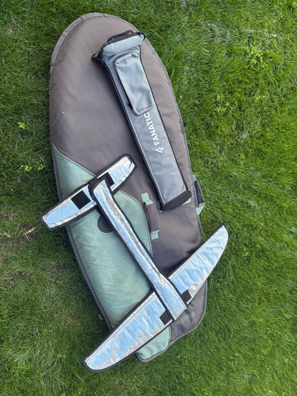 Complete fanatic wingboard set, Sports nautiques & Bateaux, Aile de surf, Enlèvement, Utilisé, Planche à voile