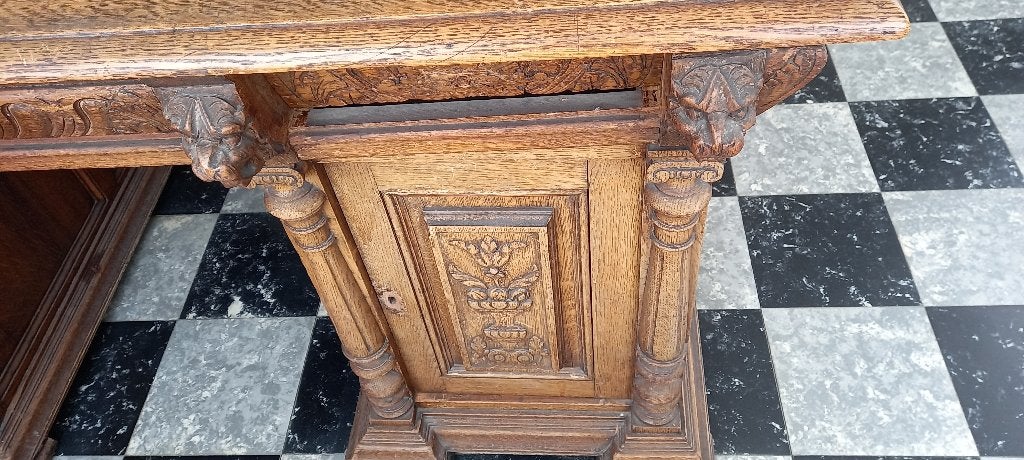 Antiek bureau, Ophalen