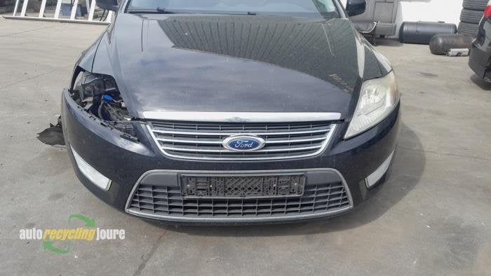 Voorbumper van een Ford Mondeo, Gebruikt, -, -, Ford