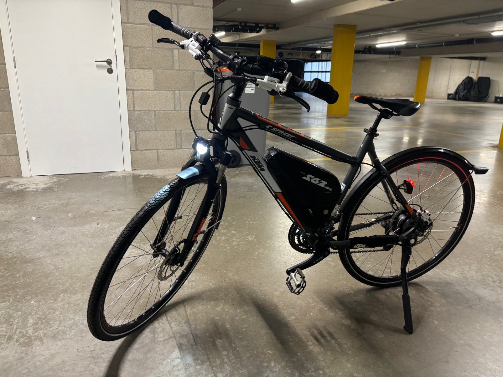 KTM e bike, Zo goed als nieuw, 59 cm of meer, 50 km per accu of meer, Ophalen