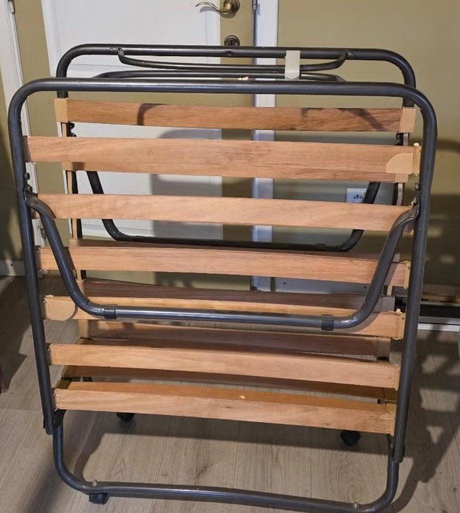 Kampeerbed, Ophalen