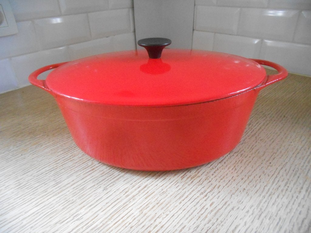Le creuset - Cousances cocotte en fonte. R, Maison & Meubles, Enlèvement ou Envoi, Fonte, Cocotte, Le Creuset