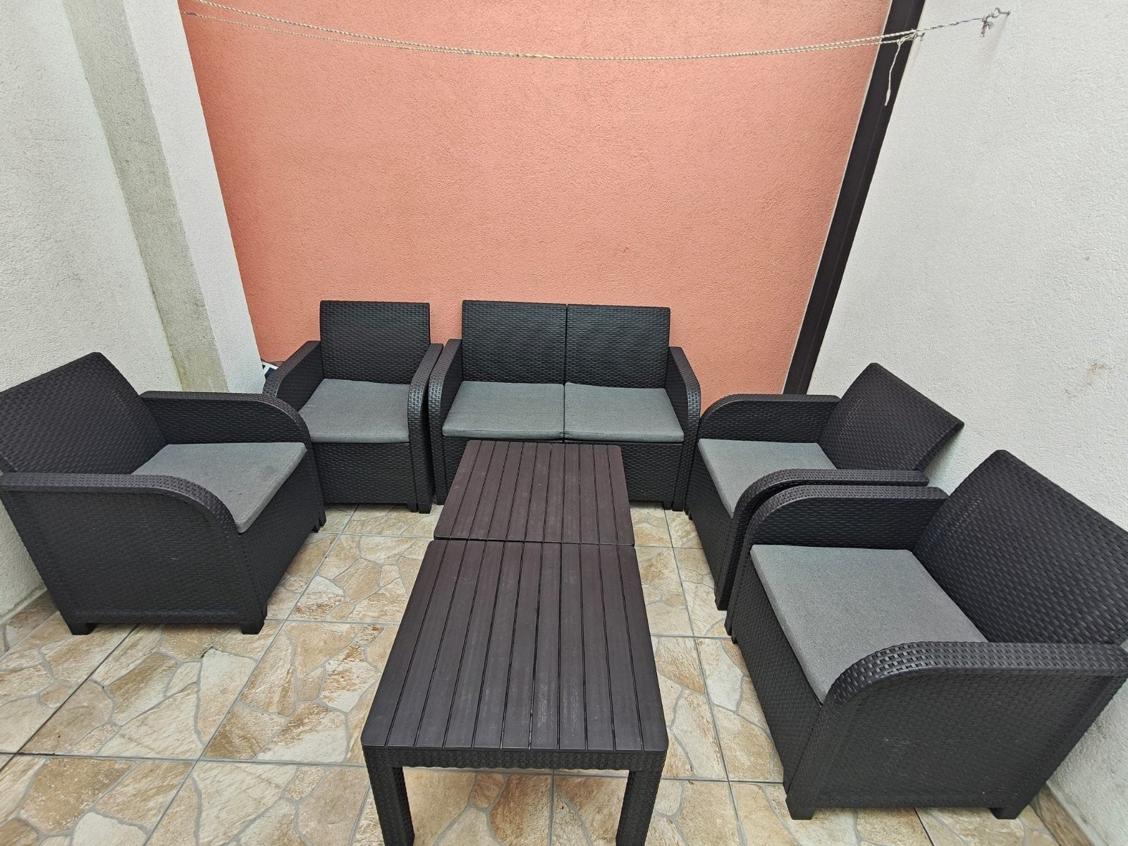 salon de jardin en résine tressée (polyrotin), avec canapé., Tuin en Terras, Tuinsets en Loungesets, Ophalen, Zo goed als nieuw