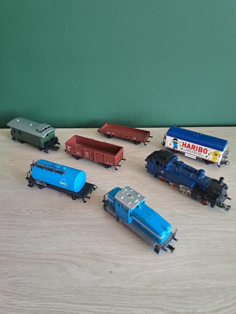 Vintage lot treinen en wagons Märklin HO 29175 3078 44174 .., Hobby en Vrije tijd, Ophalen