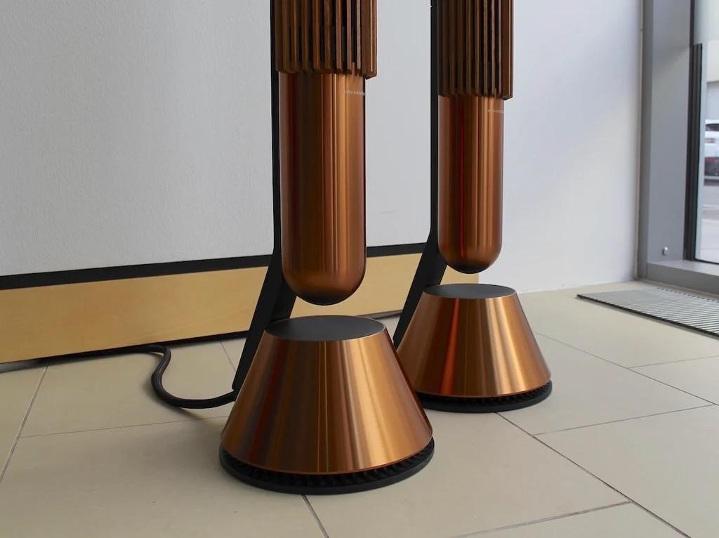 Bang & Olufsen Beolab 28 Bronze Tone Walnoot lamellen - B&O, Autres marques, Info@bang-olufsen.dk, Comme neuf, Enlèvement