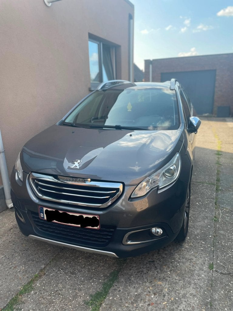 Peugeot 2008 Style 2017, Argent ou Gris, Achat, Noir, 5 places