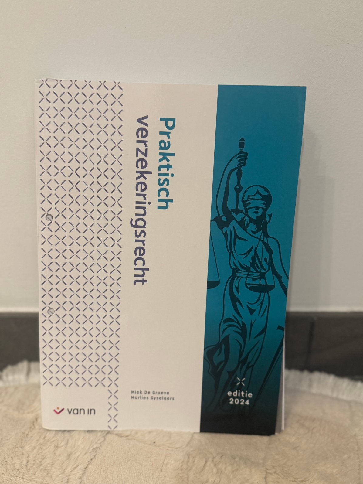 1ste jaar rechtspraktijk UCLL, Boeken, Ophalen, Zo goed als nieuw