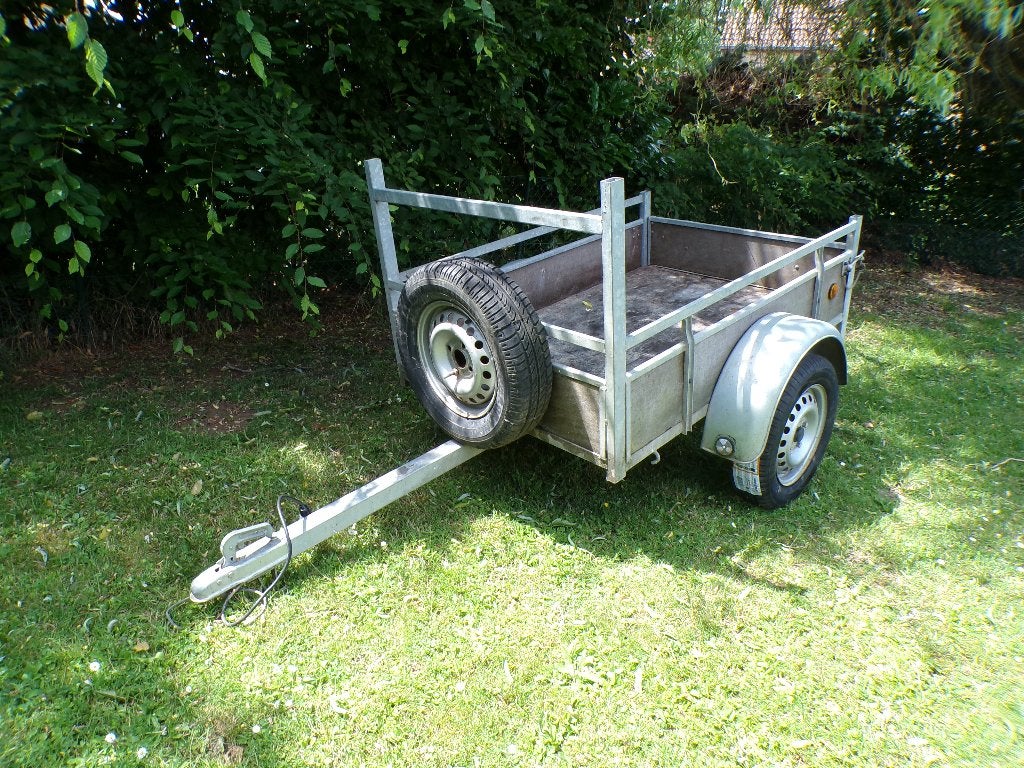 galva enkelas 1.50/1m 750kg id  nieuwe BANDEN GEPLAATST, Ophalen, Gebruikt