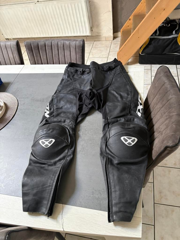 Pantalon moto IXON, Motos, Enlèvement, Seconde main, Hommes, Pantalon | cuir