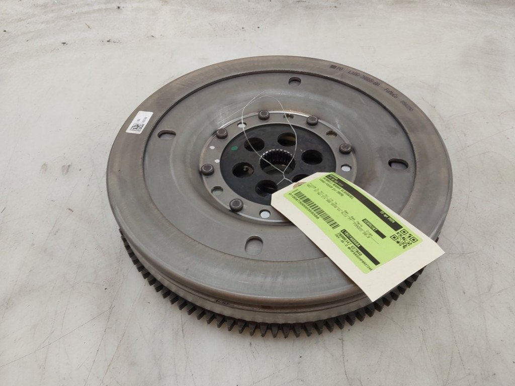 VOLANT MOTEUR BI-MASSE Ford Focus 4 Wagon (01-2018/12-2025), Henry-Ford-Straße  1
50735  Köln, DE, Ford-Werke GmbH, Kunden@ford.com