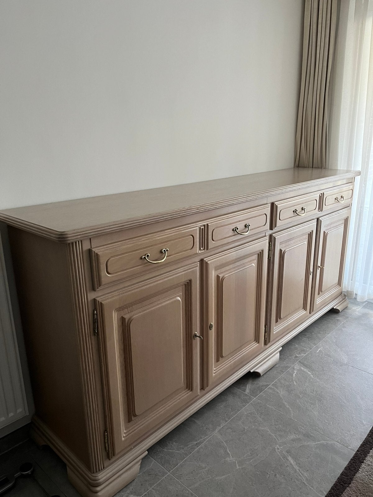 Dressoirs- tafel- 6 stoelen- kleine tafel, Huis en Inrichting, Ophalen, Zo goed als nieuw