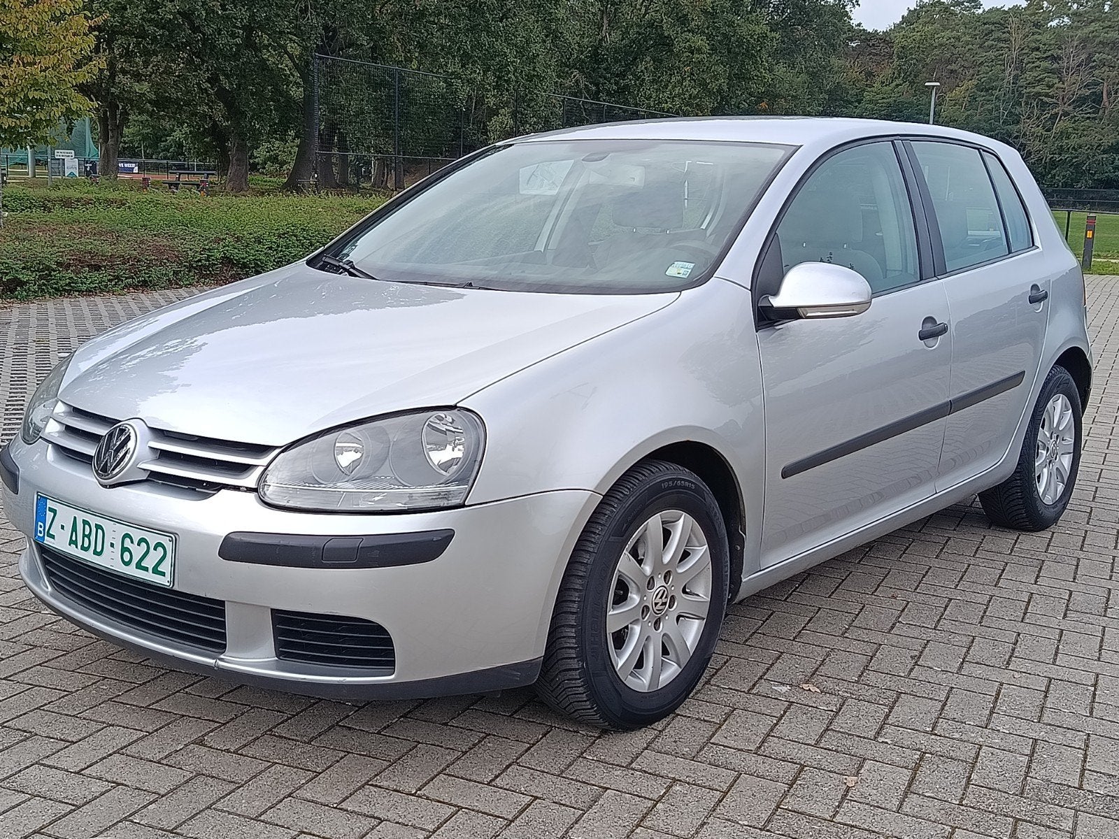 Golf 5 Sport 1.6Cc/ 85 kw/ Benzine/ trekhaak / CarPlay, 1590 cc, Bedrijf, Handgeschakeld, 5 deurs