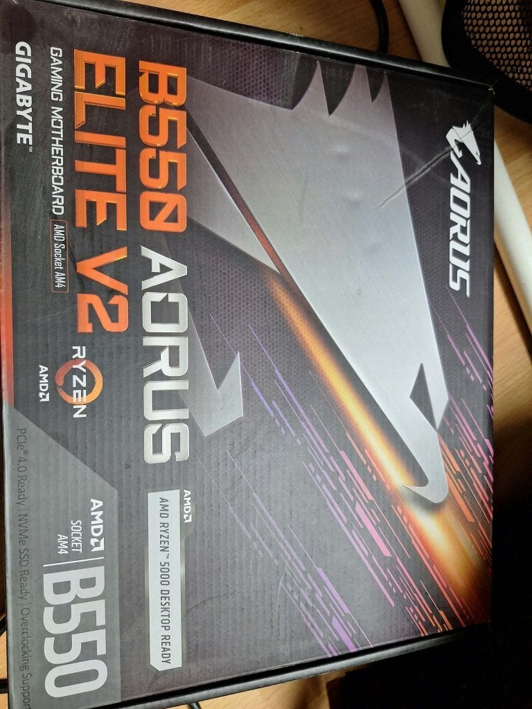 Gigabyte B550 AORUS ELITE V2, Gebruikt, DDR4, Ophalen of Verzenden, Socket AM4