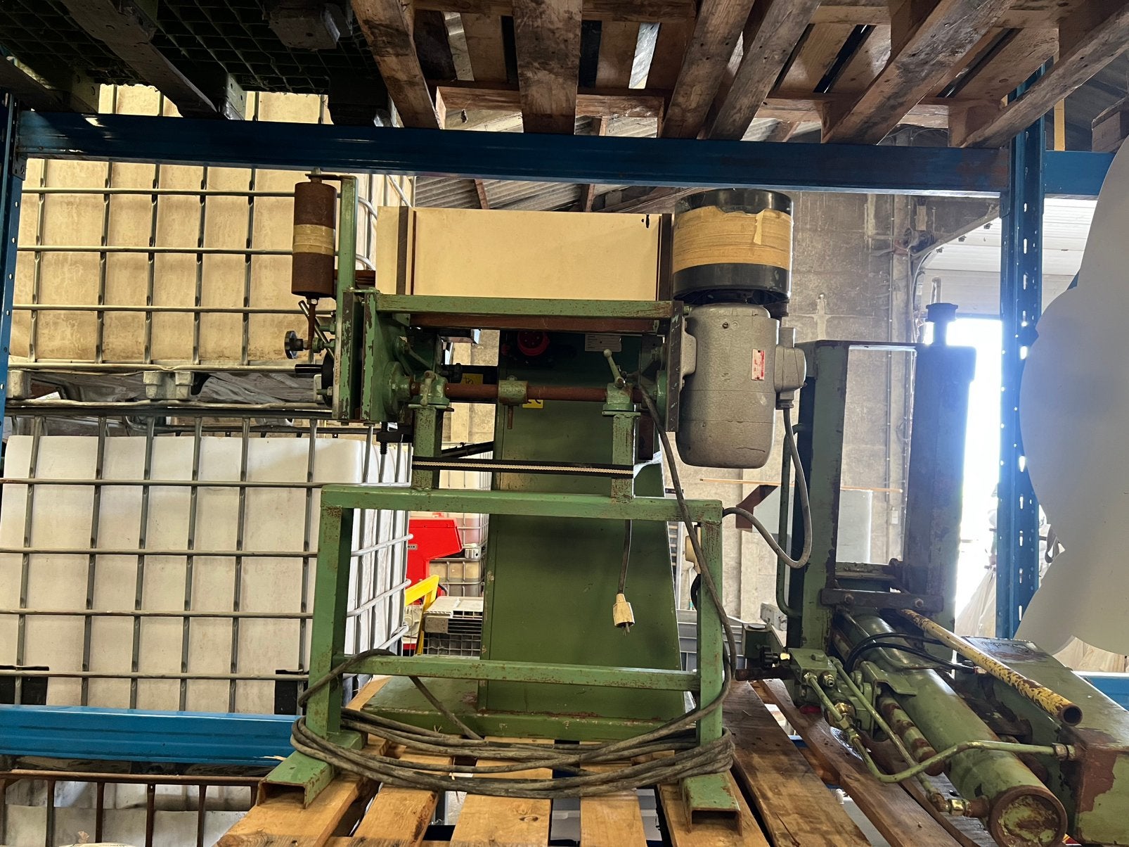 OSCILLERENDE SPINDELSCHUURMACHINE – op voet – eenfase, Doe-het-zelf en Bouw, Ophalen