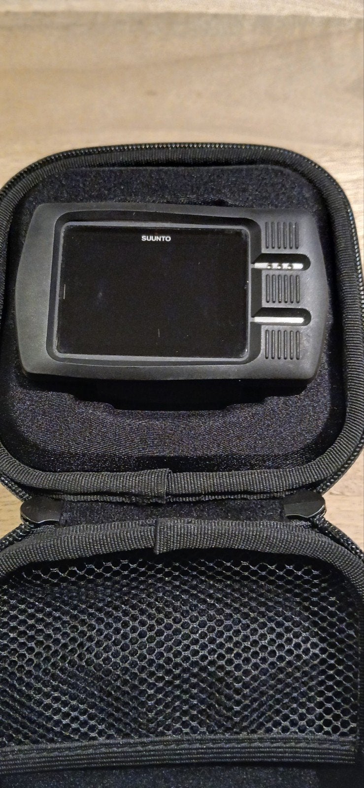 SUUNTO EON STEEL BLACK, Sports nautiques & Bateaux, Enlèvement, Comme neuf, Ordinateur de plongée