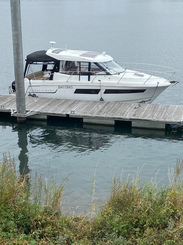 Jeanneau merry fisher 855, 9 m, Buitenboordmotor, 56 cm, Zo goed als nieuw