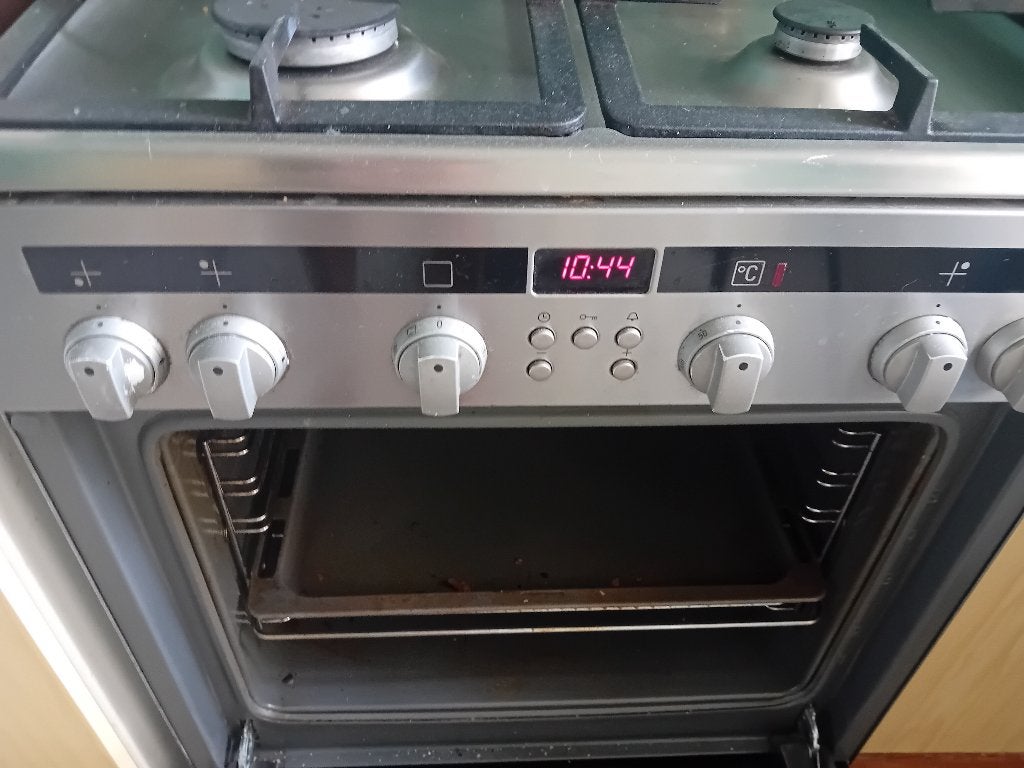 Cuisinière en acier inoxydable, Electroménager, Cuisinières, Gaz, 4 zones de cuisson, Comme neuf, Enlèvement