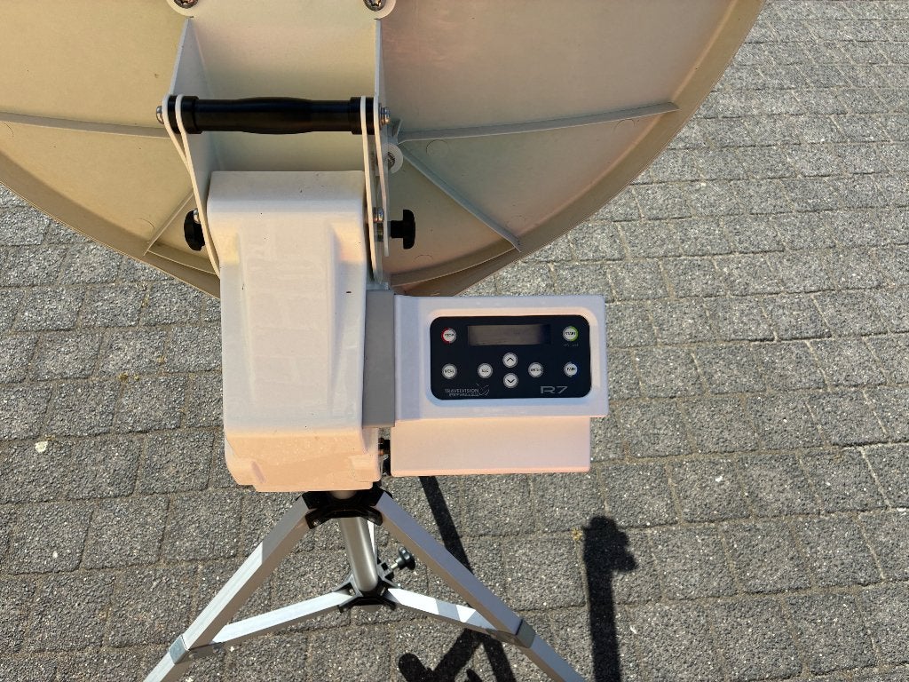 Satellite automatique Travelvision R7. 80, Enlèvement, Comme neuf