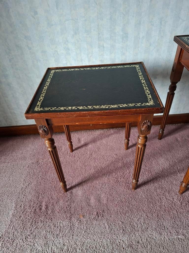 2 bijzettafels, Ophalen