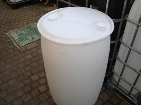 Witte Bondelvaten van 220 L met twee stoppen ( Tonnen ), 150 liter of meer, Ophalen, Zo goed als nieuw, Kunststof