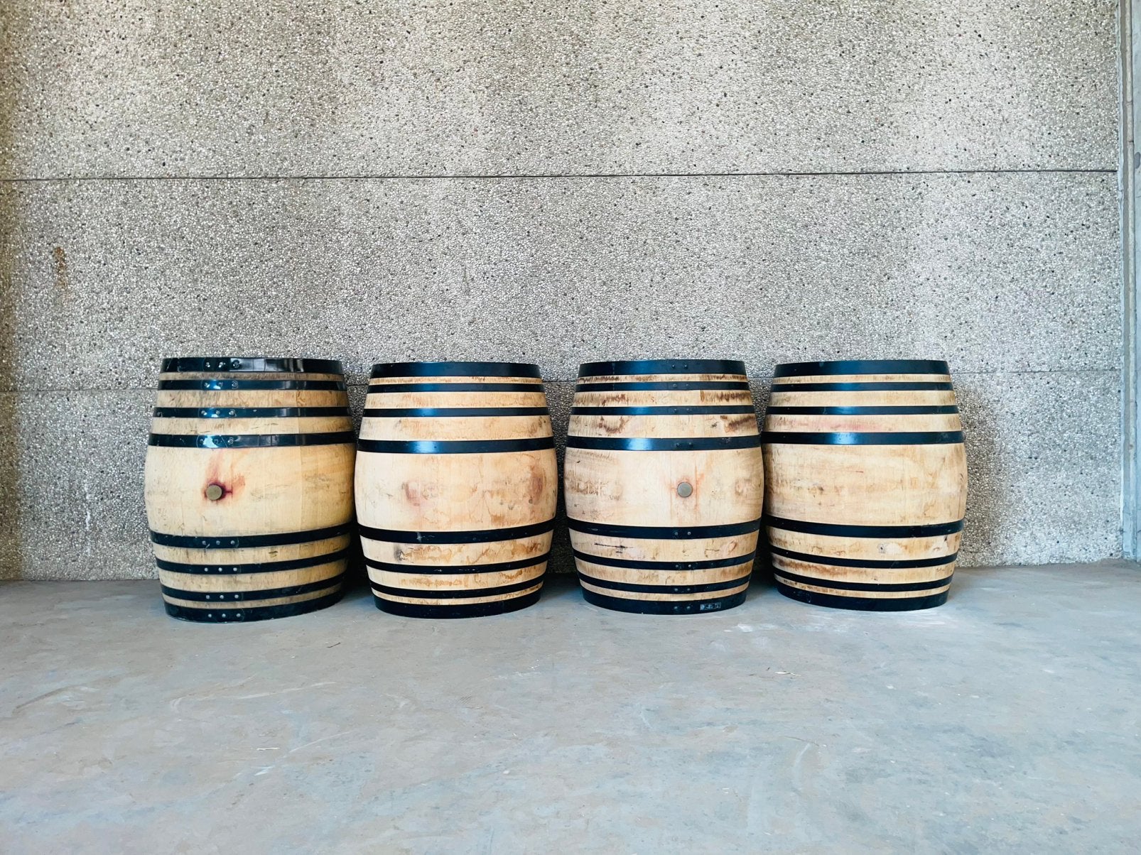 Tonneaux de vin en chêne 400L. Divers coloris. 2+1 GRATUIT, Jardin & Terrasse, Barils de pluie, Enlèvement ou Envoi, Comme neuf