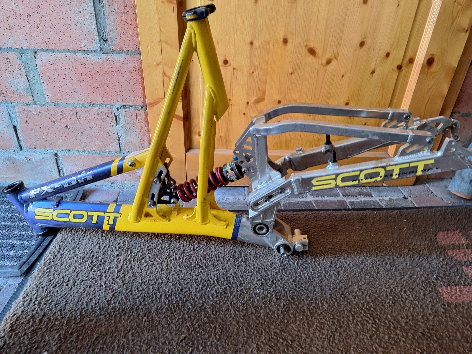 Scott FX-DH vintage downhill-mountainbikeframe 1998, Fietsen en Brommers, Ophalen