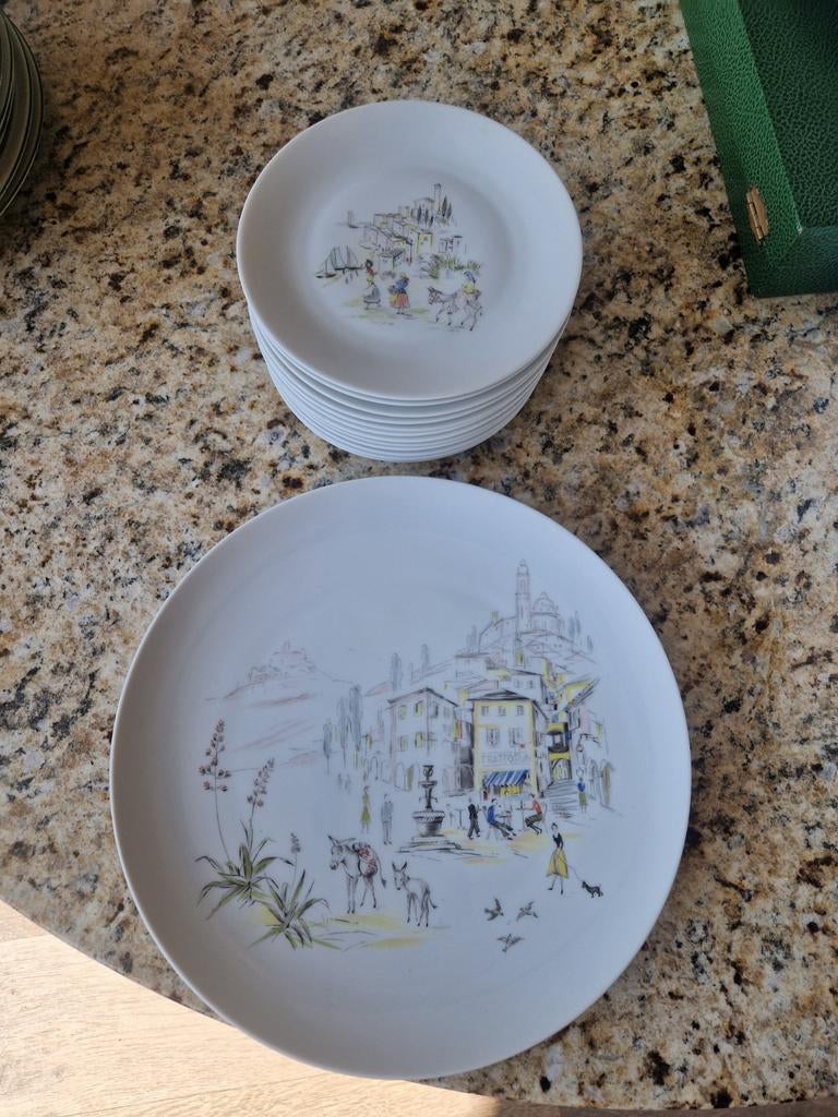 Hutschenreuther gebaksservies met 12 bordjes en vlaaischotel, Antiquités & Art, Antiquités | Porcelaine, Enlèvement