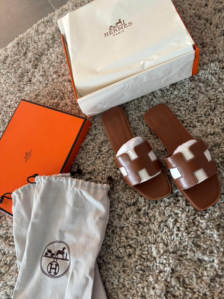 Cognac kleurige instappers Hermès, Bruin, Instappers, Nieuw, Ophalen of Verzenden